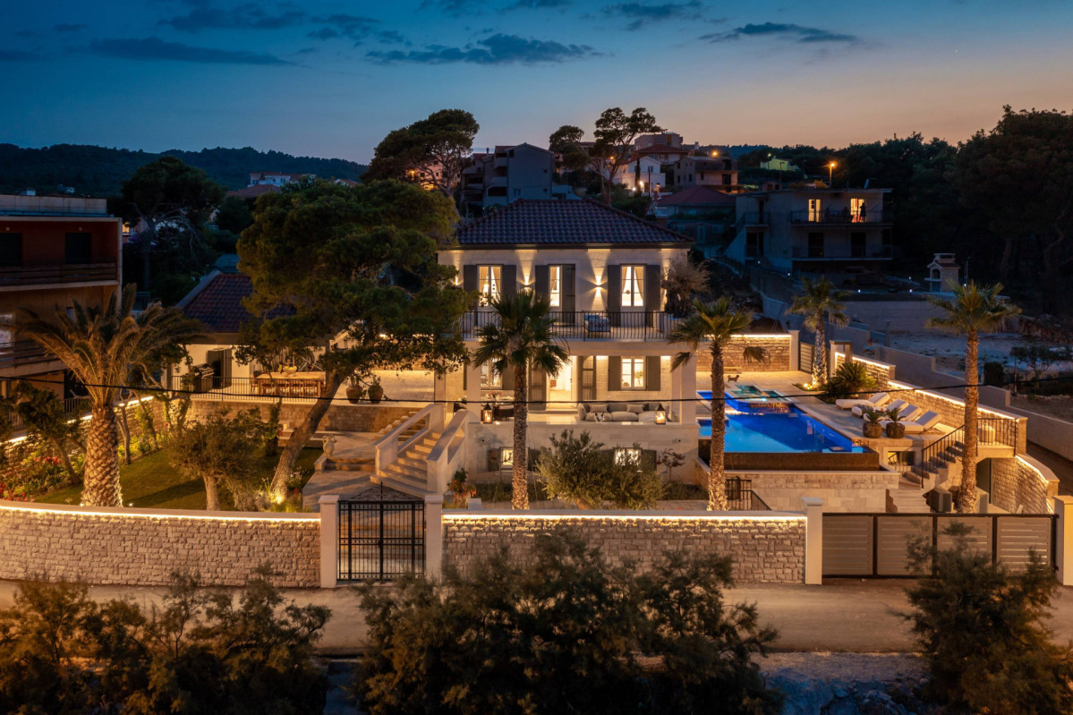 Beachfront Villa L'orizzonte