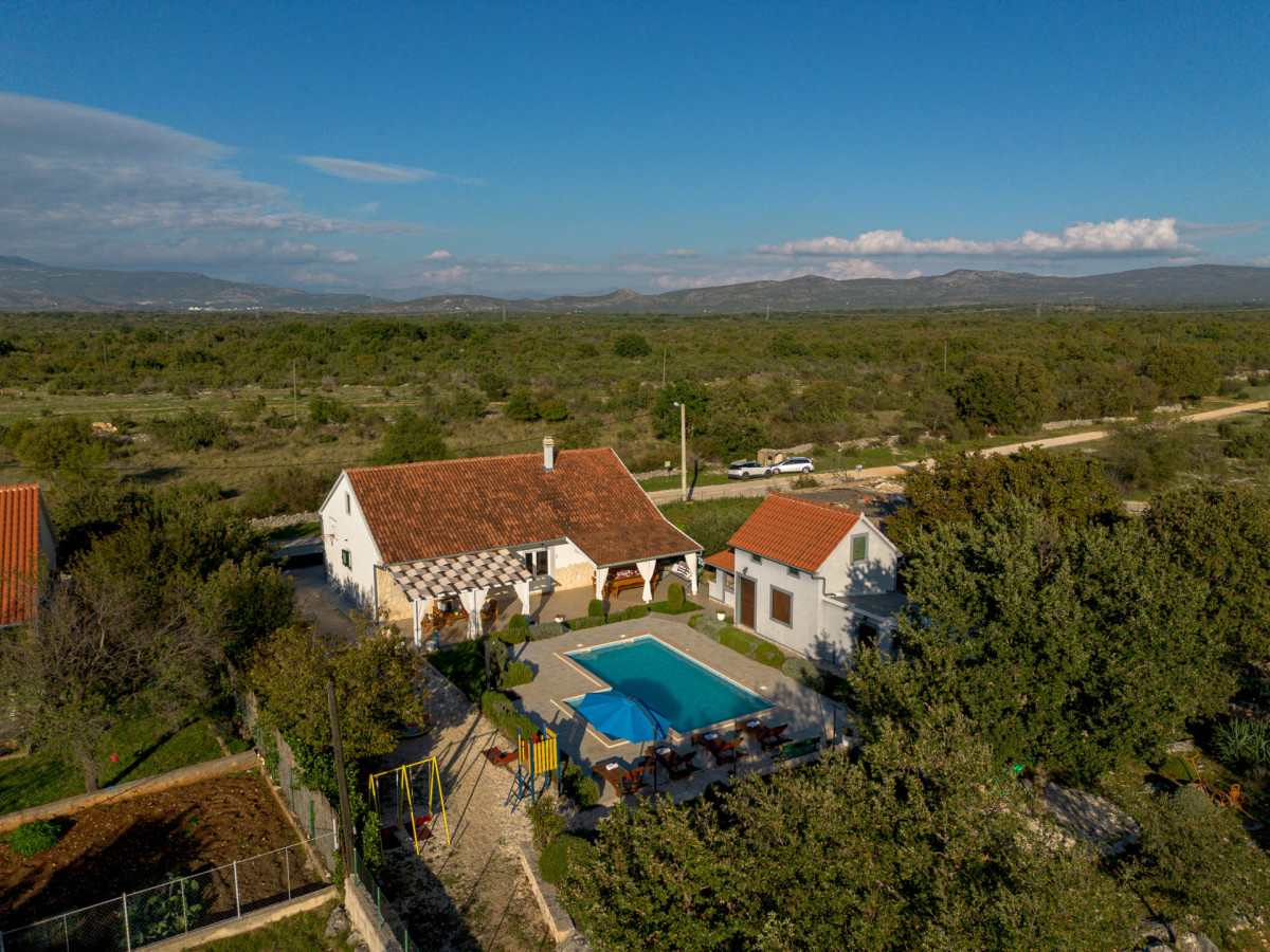 Villa Mirkov San