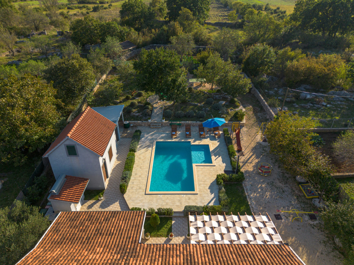Villa Mirkov San