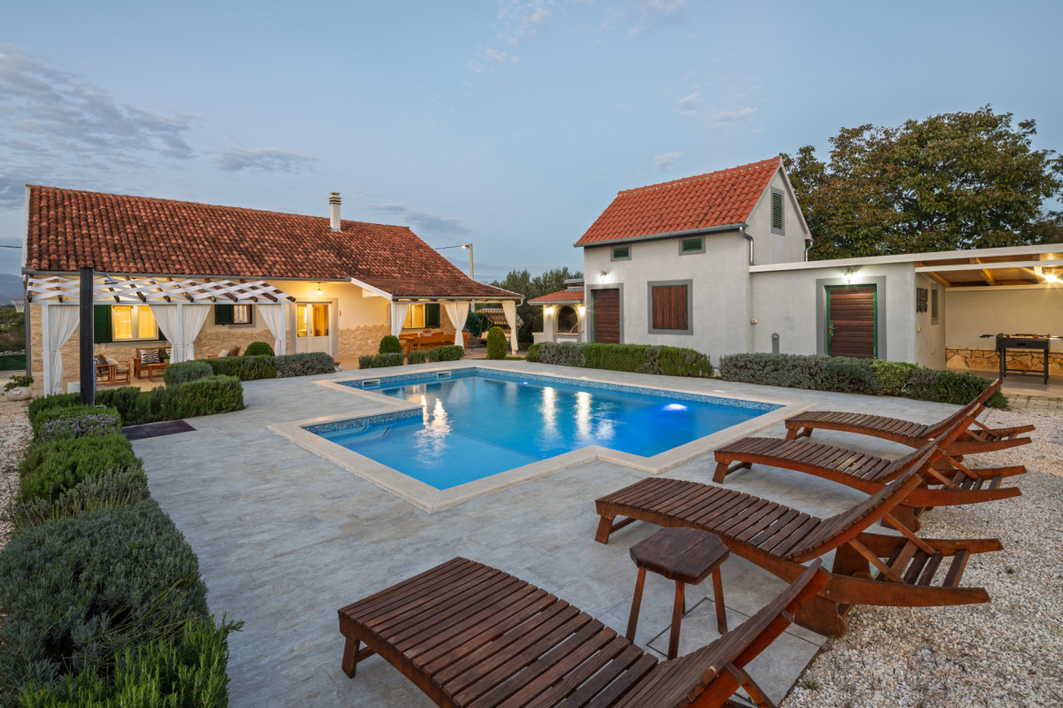 Villa Mirkov San
