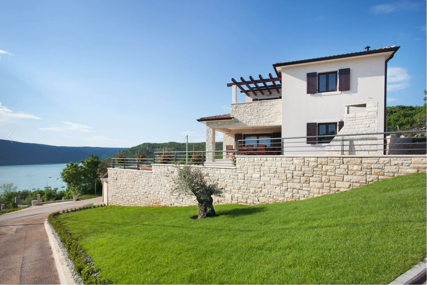 Villa Royal Blue