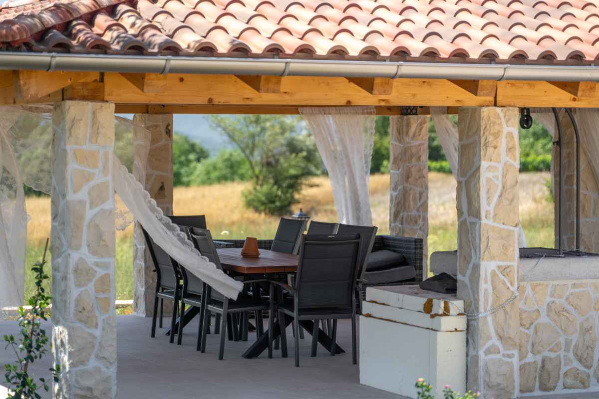 Villa Roti