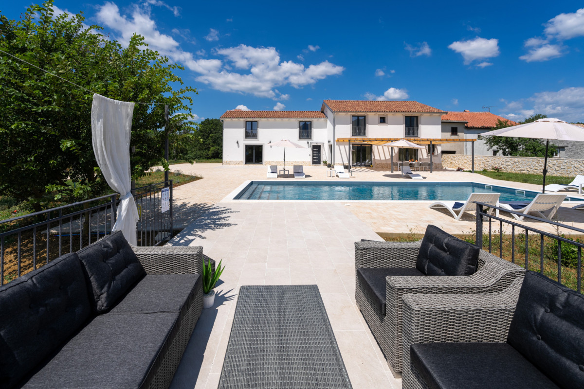 Villa Roti