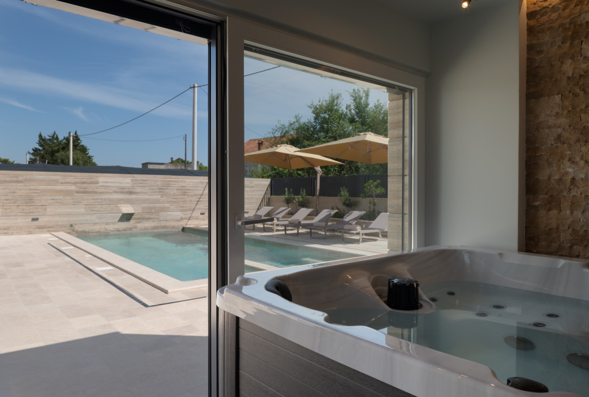 Villa Salt and Stone