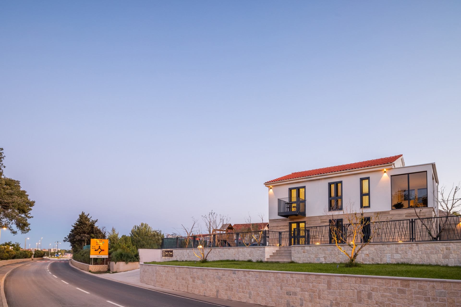 Villa Salt and Stone