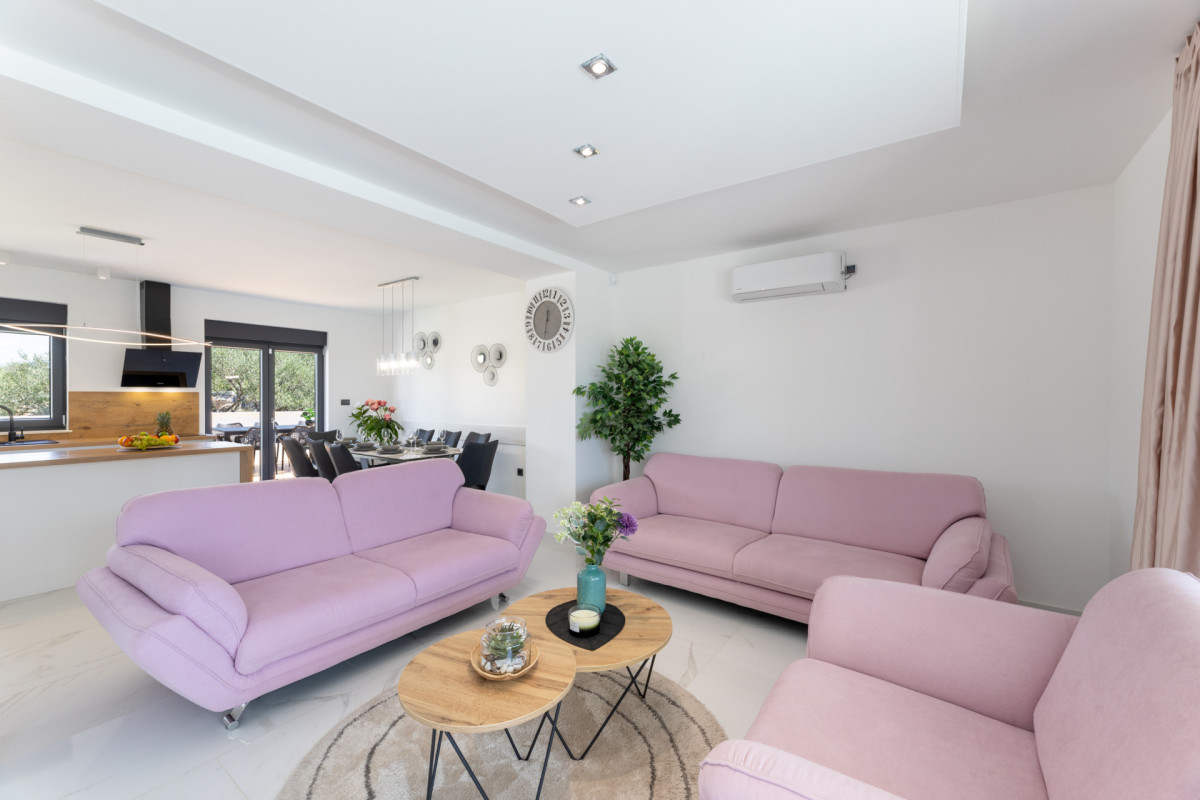 Villa Golden Shine