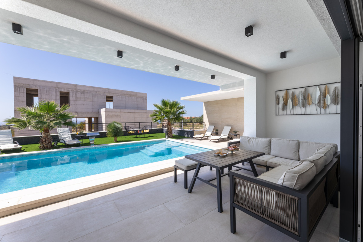 Villa Golden Shine