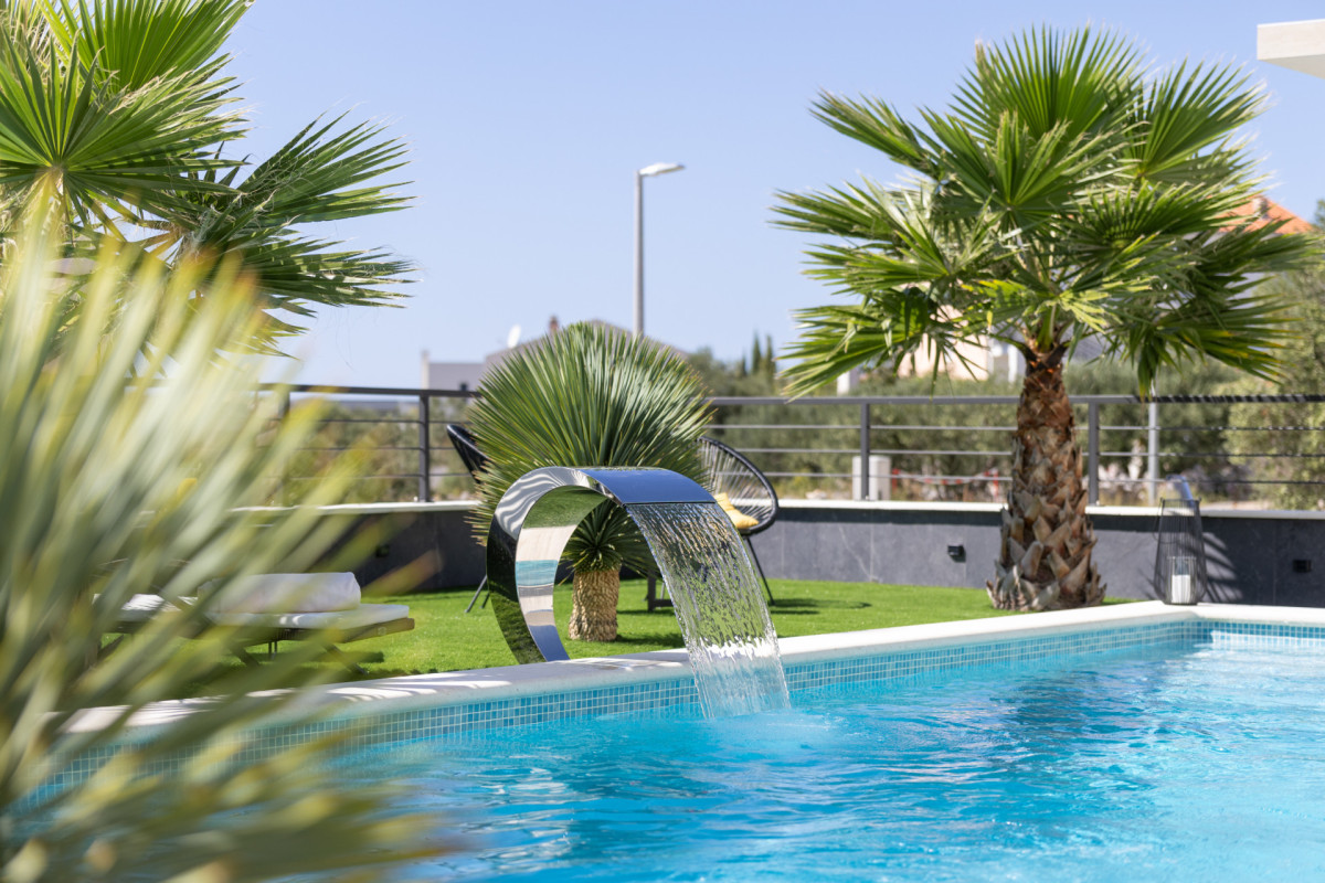 Villa Golden Shine