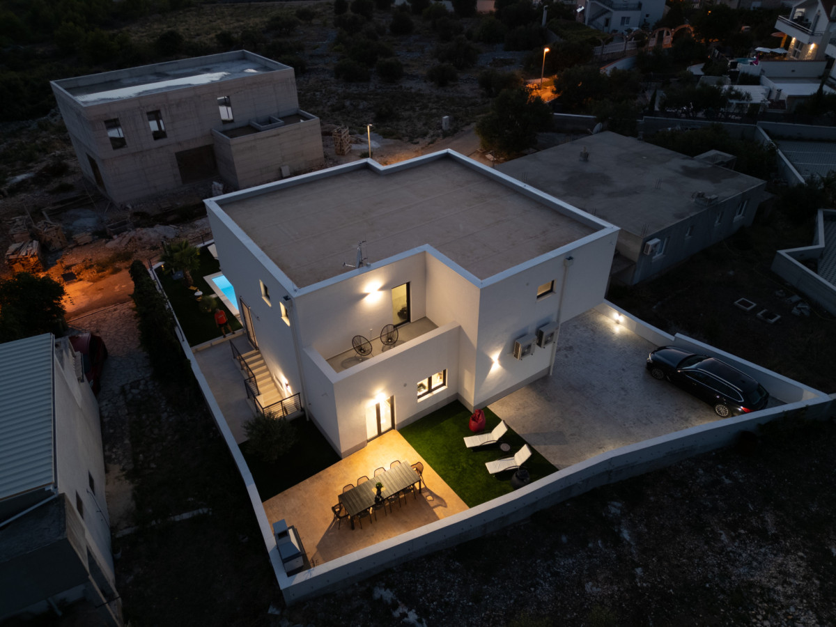 Villa Golden Shine