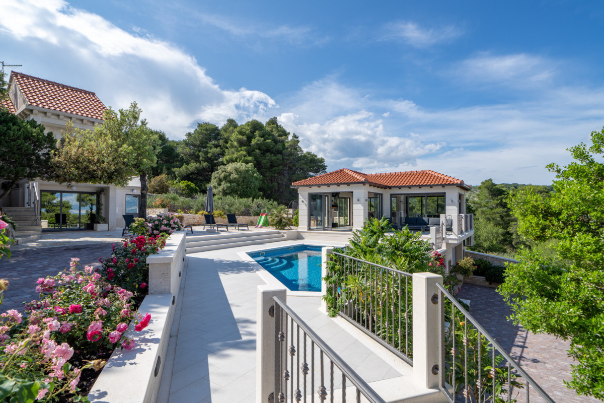 Villa Diamond Island