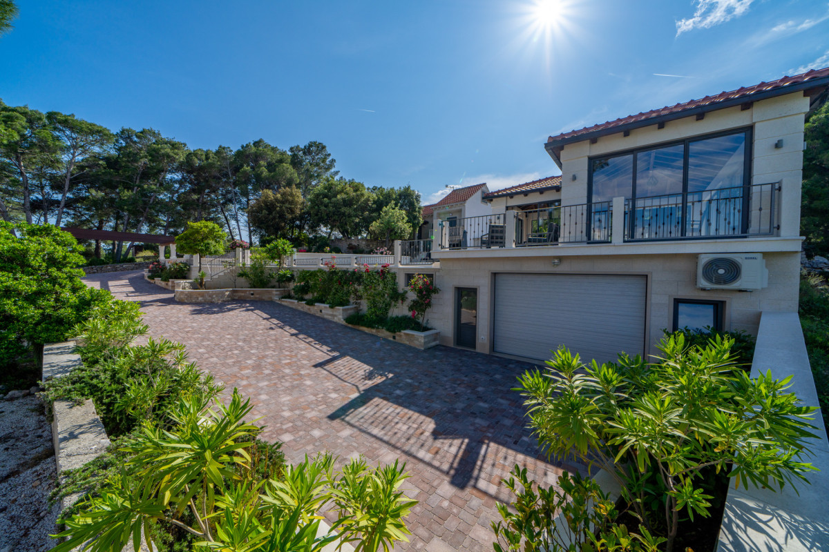 Villa Diamond Island