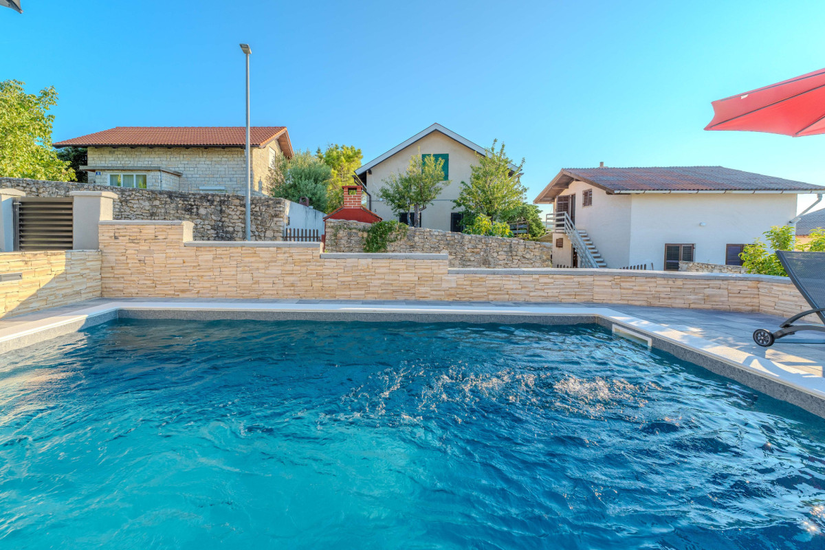 Villa Novigrad