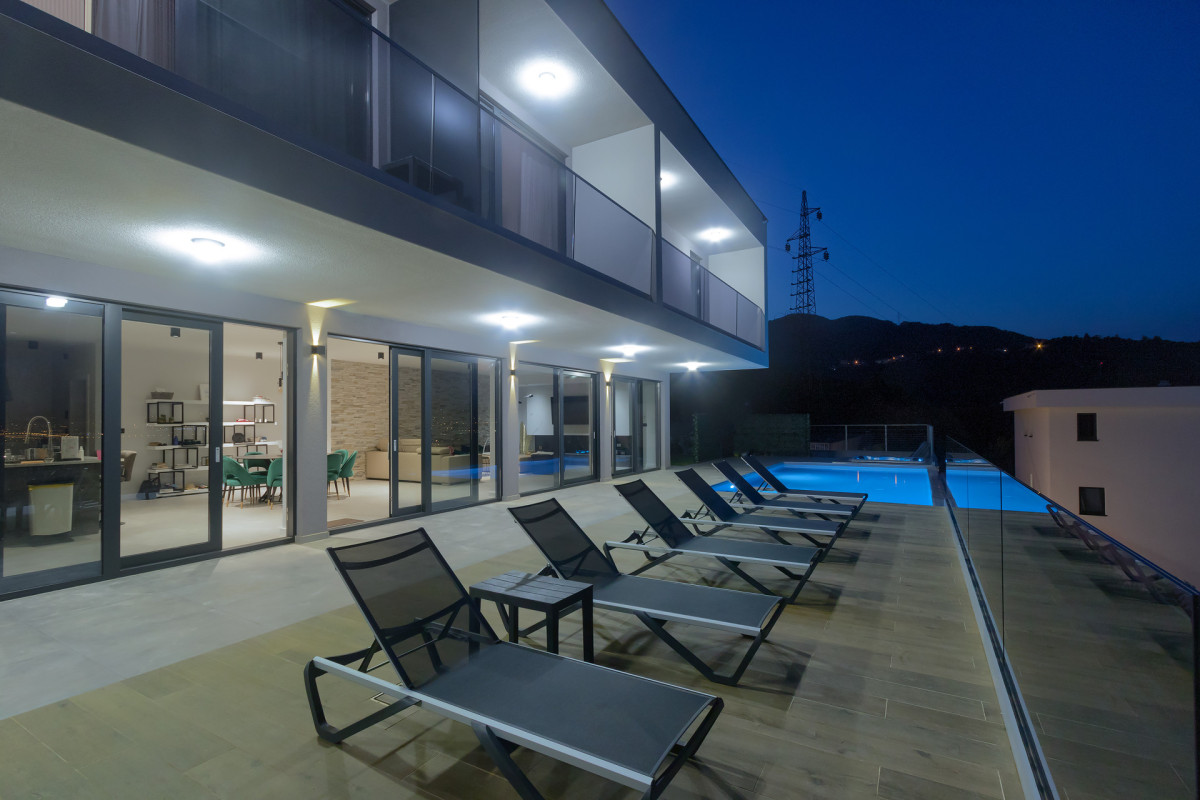 Noble Villa Nika