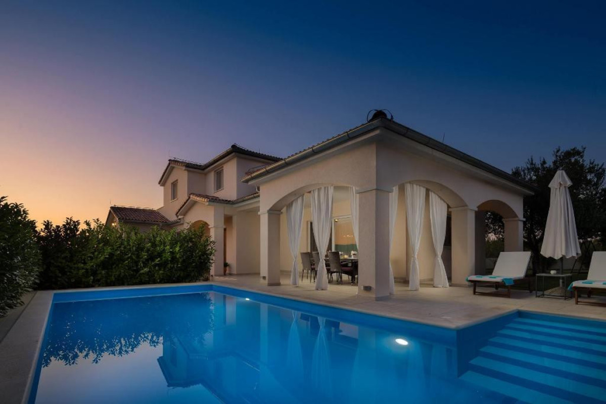 Villa Sunset Lady Sibenik Croatia