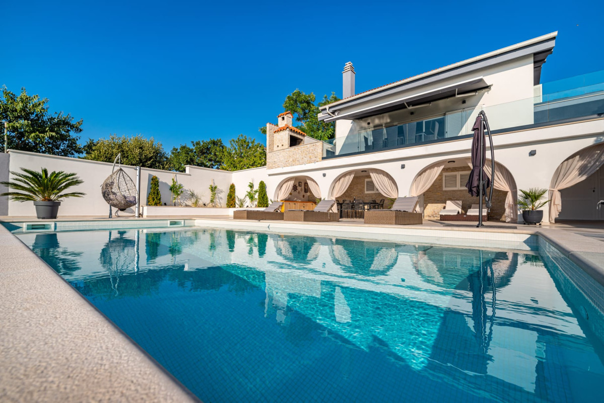 Villa Ava