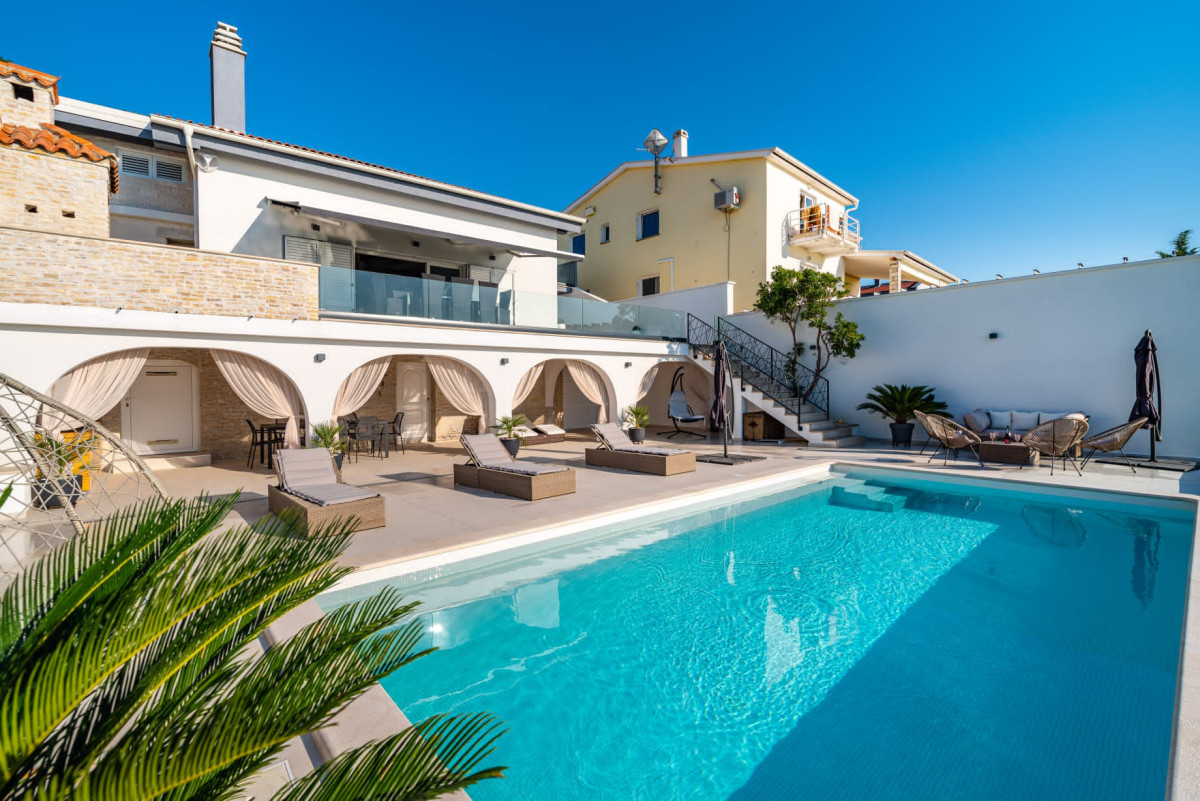 Villa Ava