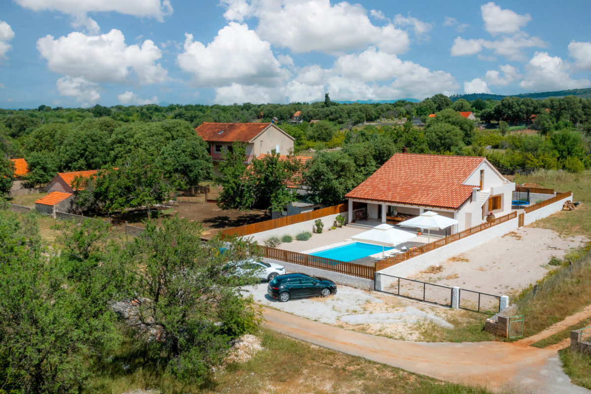 Villa Kole