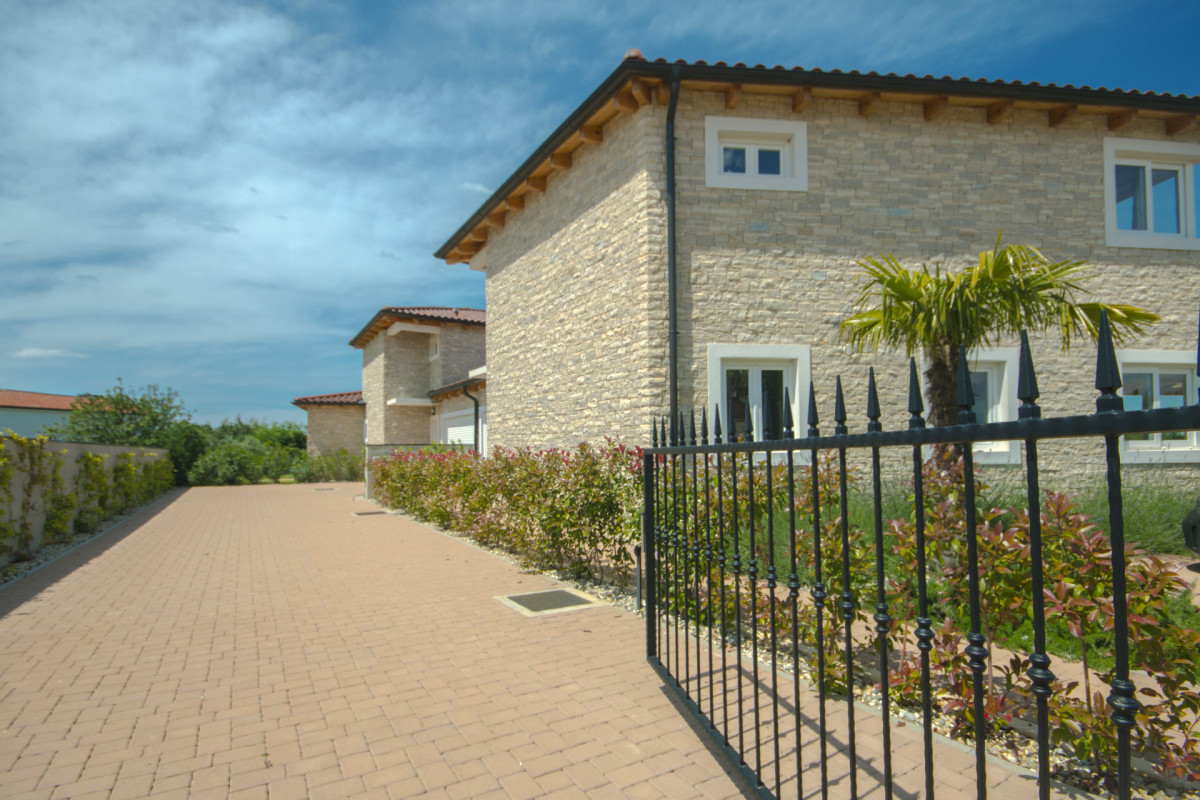 Villa LuVe