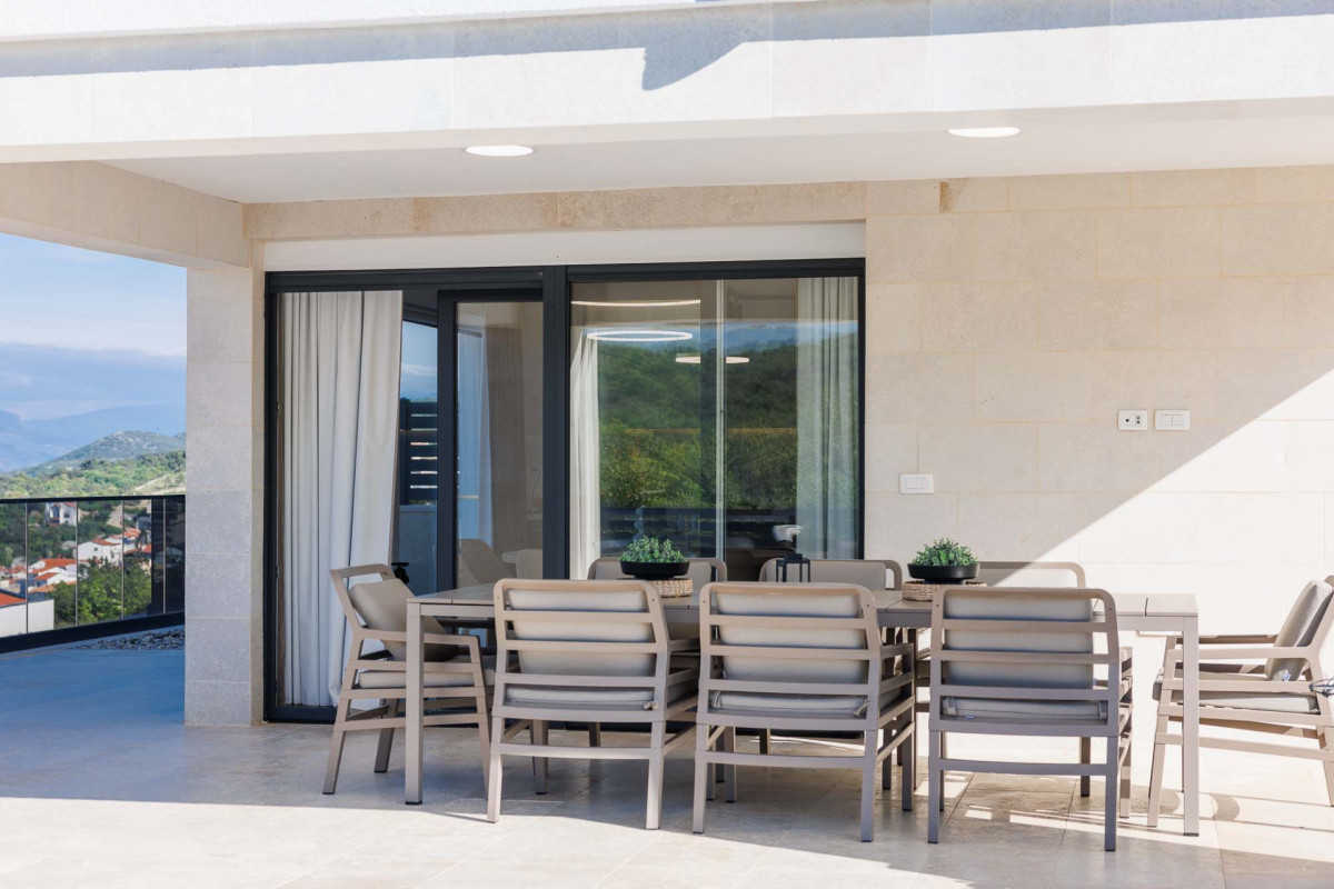 Villa Olivetree Hillside