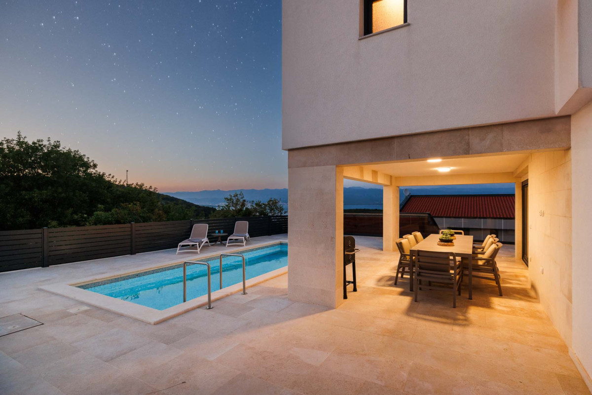 Villa Olivetree Hillside