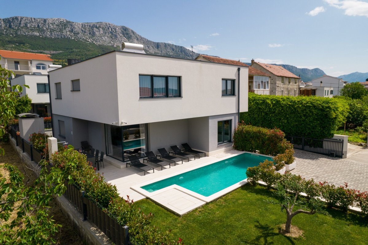 Villa Twin Ladies