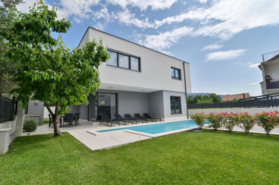 Villa North