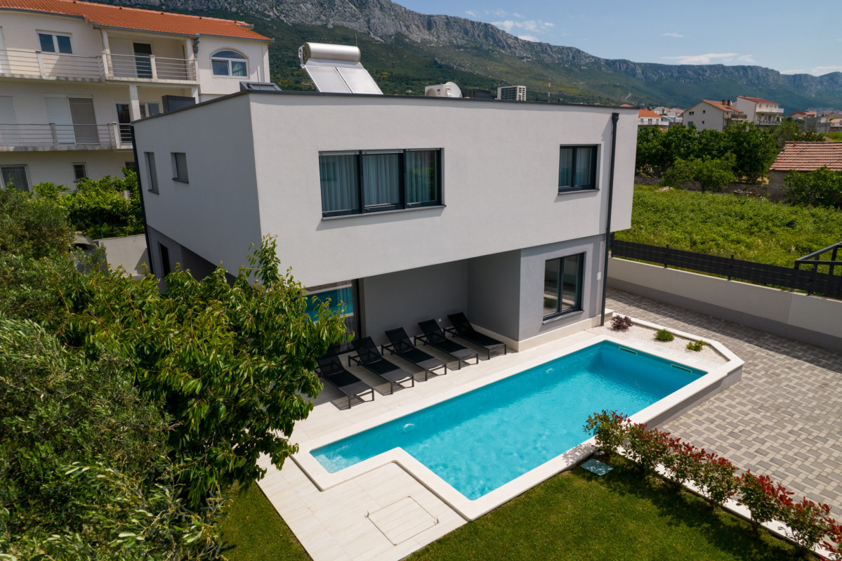 Villa North