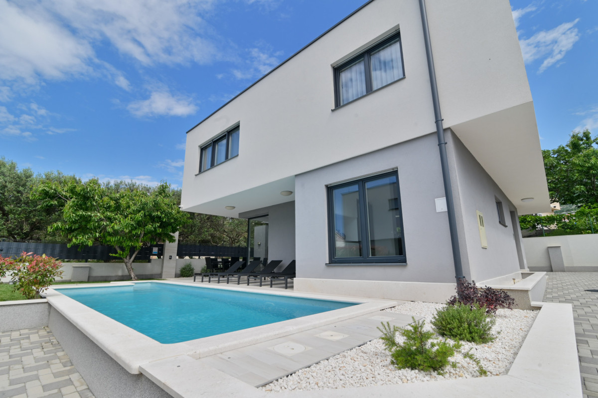 Villa North