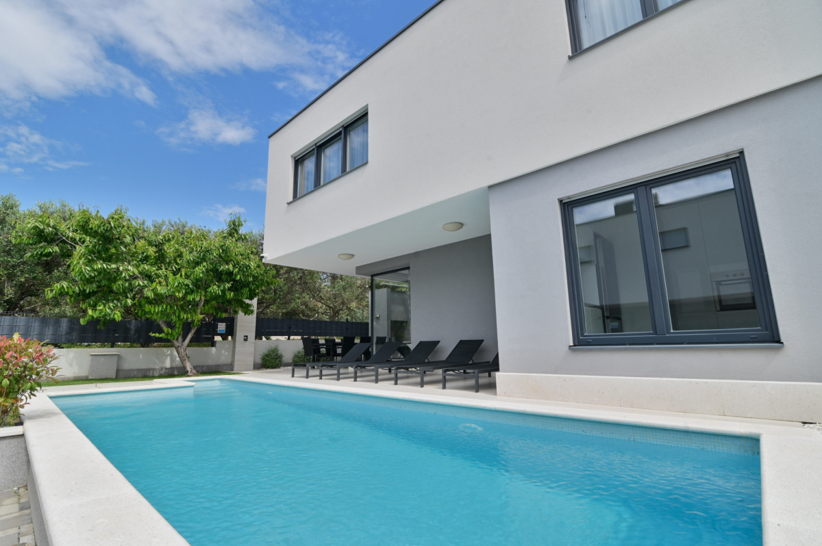 Villa North
