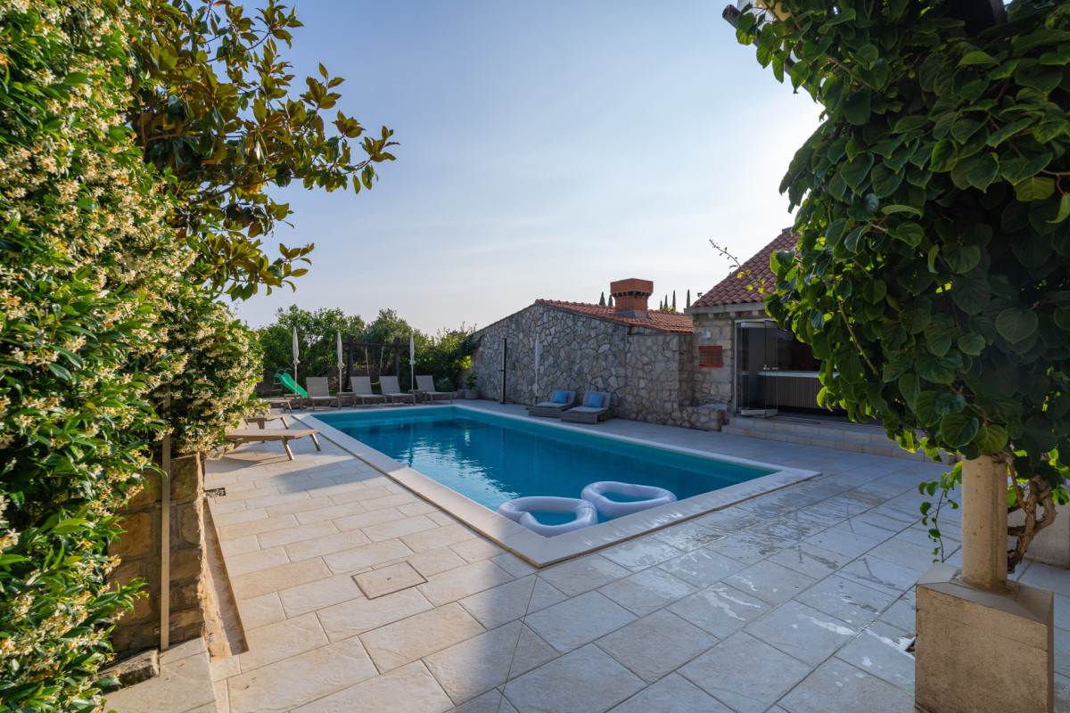 Villa Joe