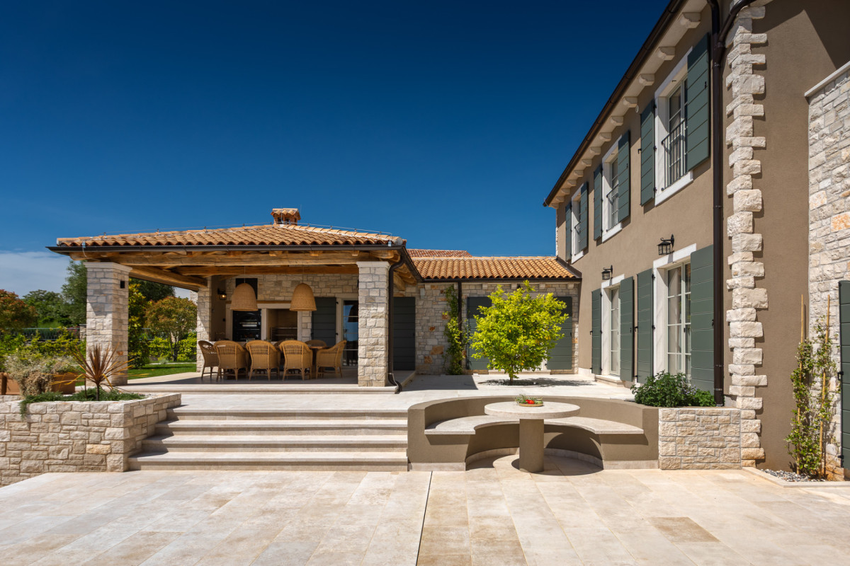 Villa Olive View