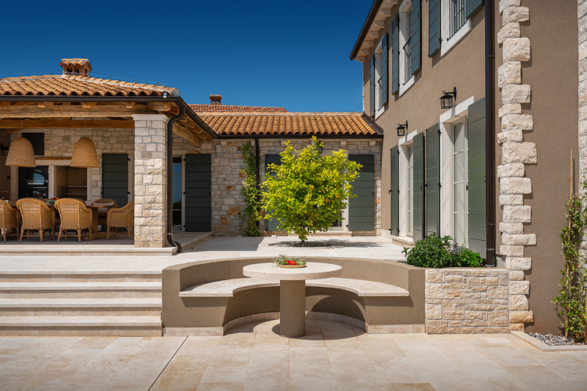 Villa Olive View