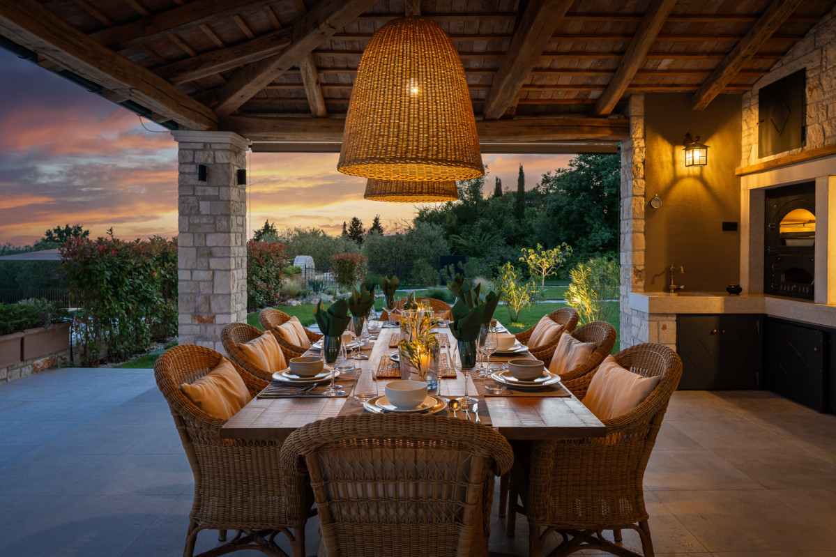 Villa Olive View