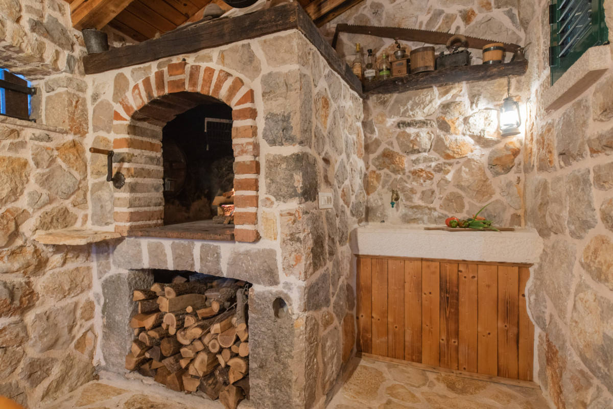 Villa Old House