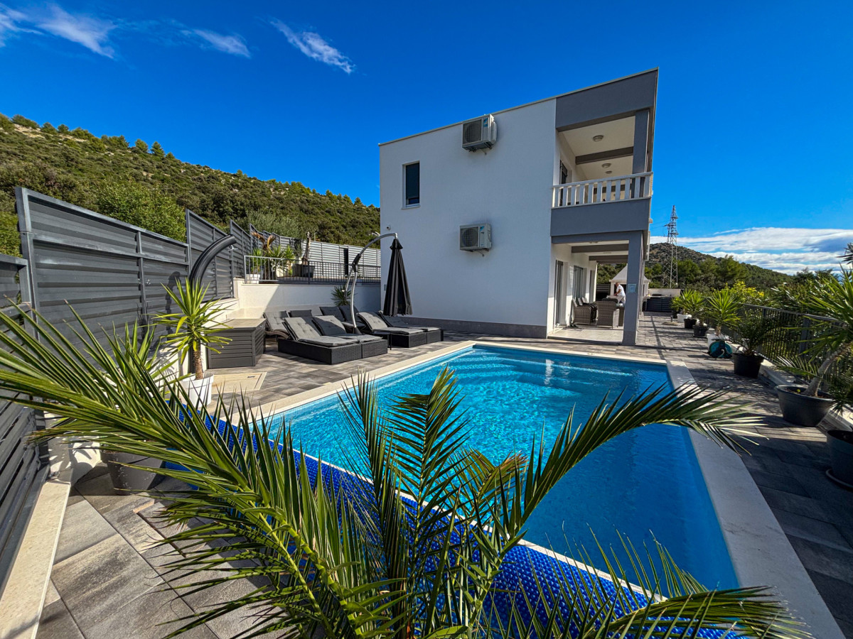 Villa Mari