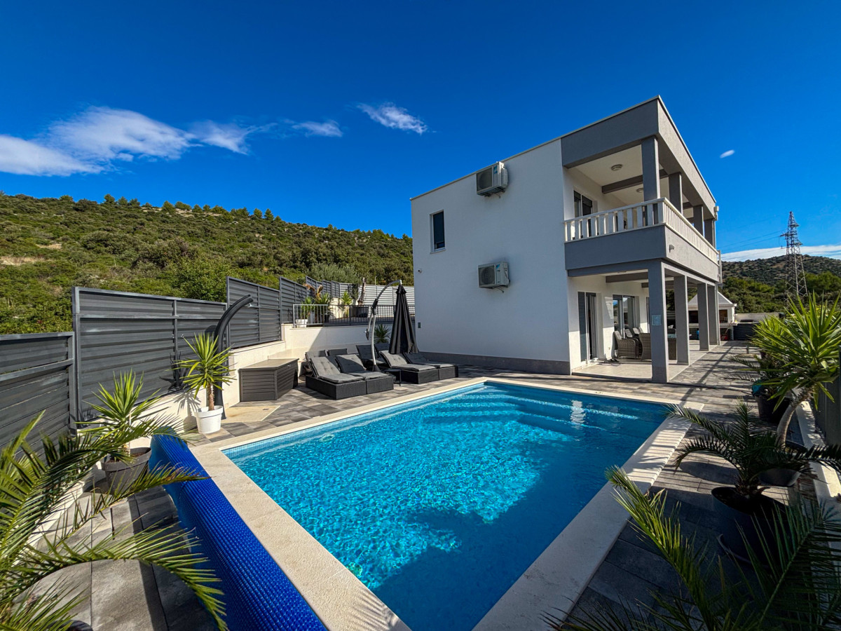 Villa Mari