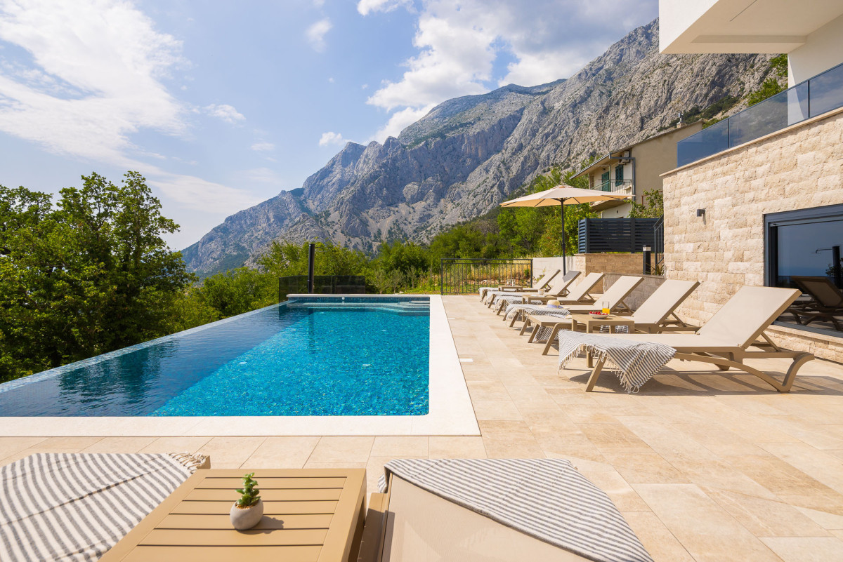 Villa Sarah Bast