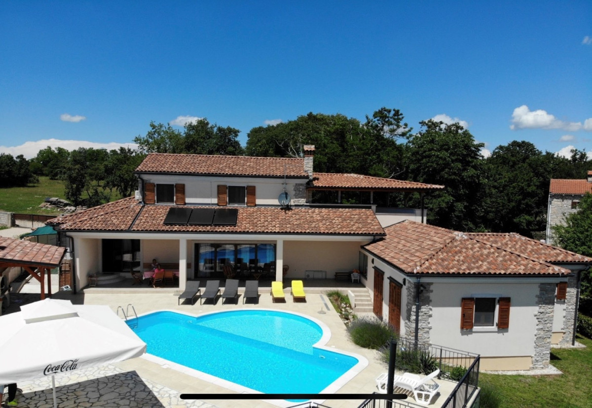 Villa Arton with heated pool