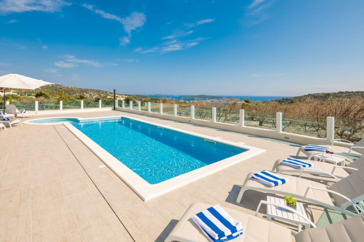Villa Ivelja luxury villa Rogoznica