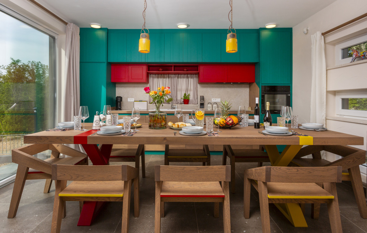 Moderna zona pranzo presso Villa Signature Krk per 8 persone