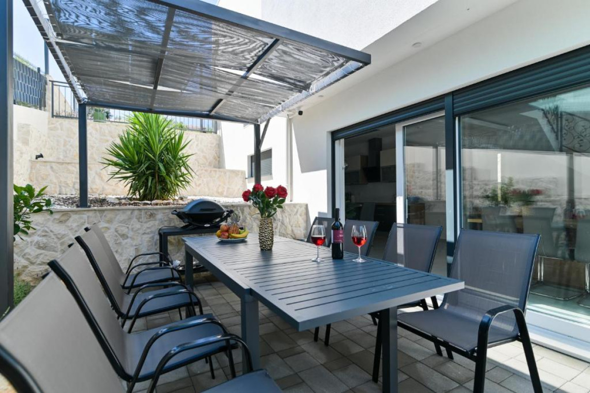 Villa Sun Stone