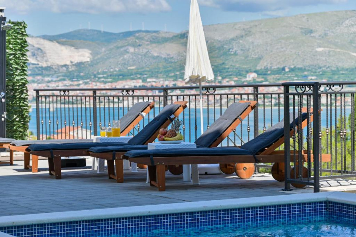 Villa Sun Stone