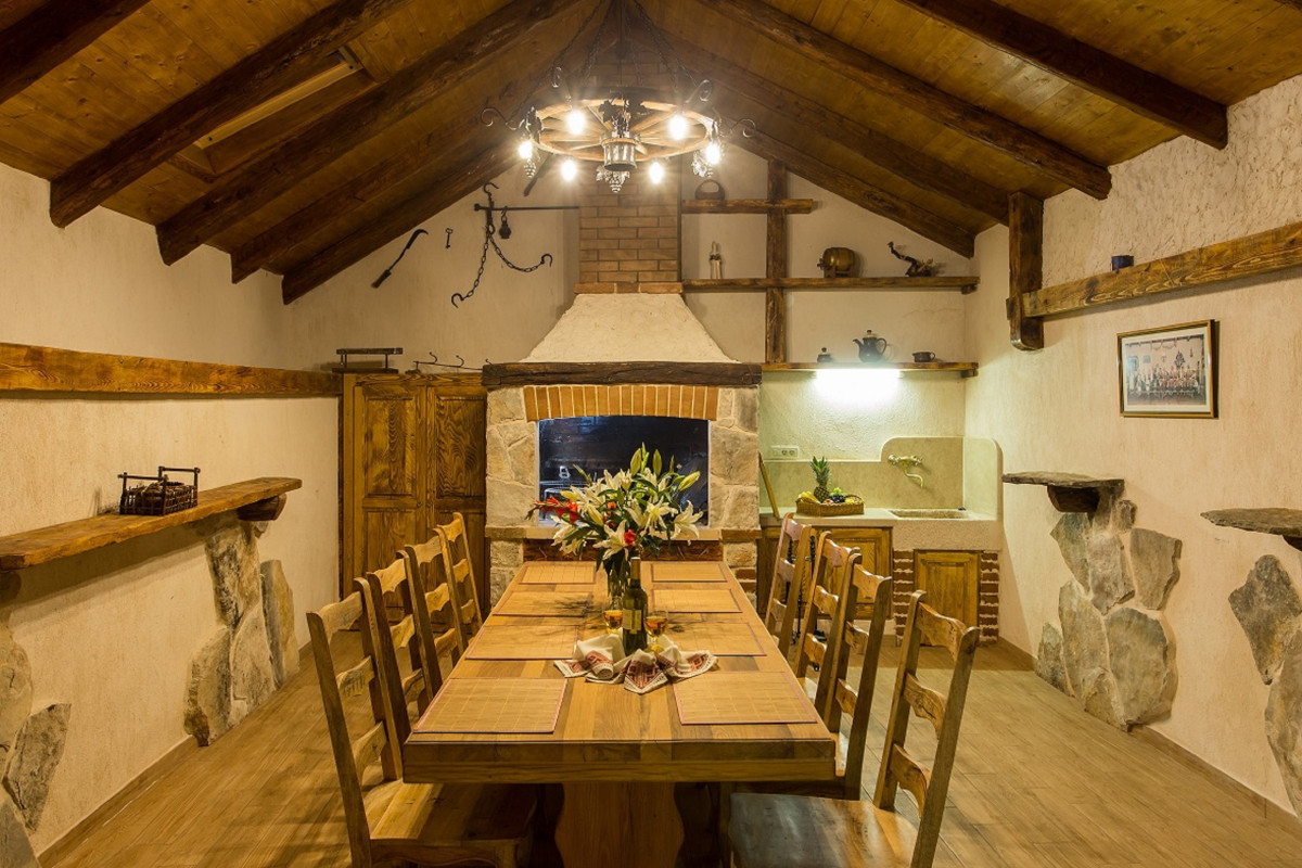 Villa Falcon Rook