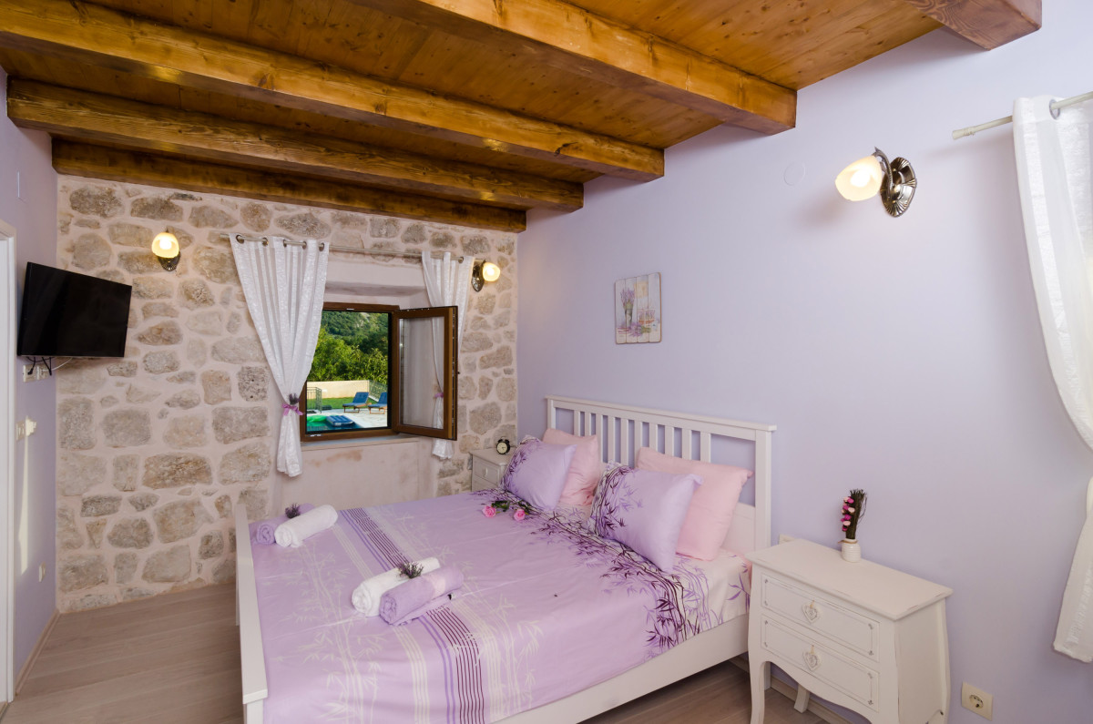Villa Falcon Rook