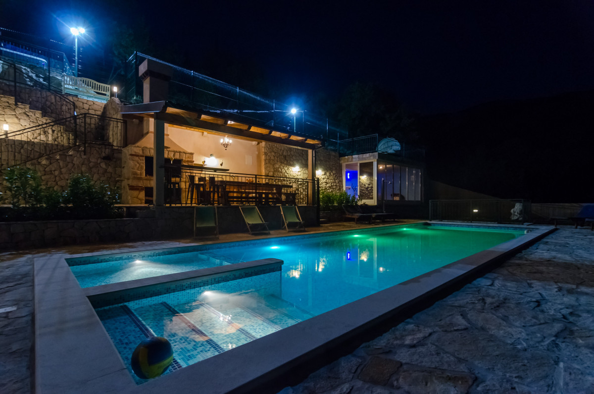 Villa Falcon Rook