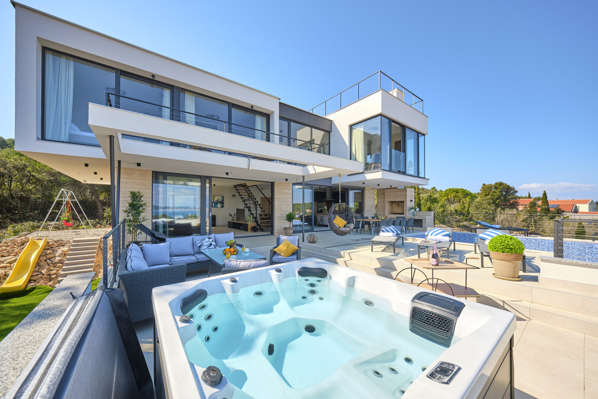 Villa Sunlight