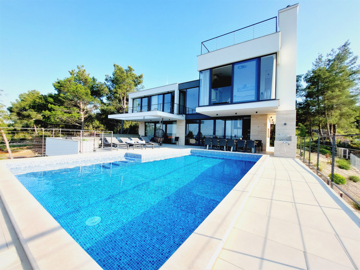 Villa Sunlight