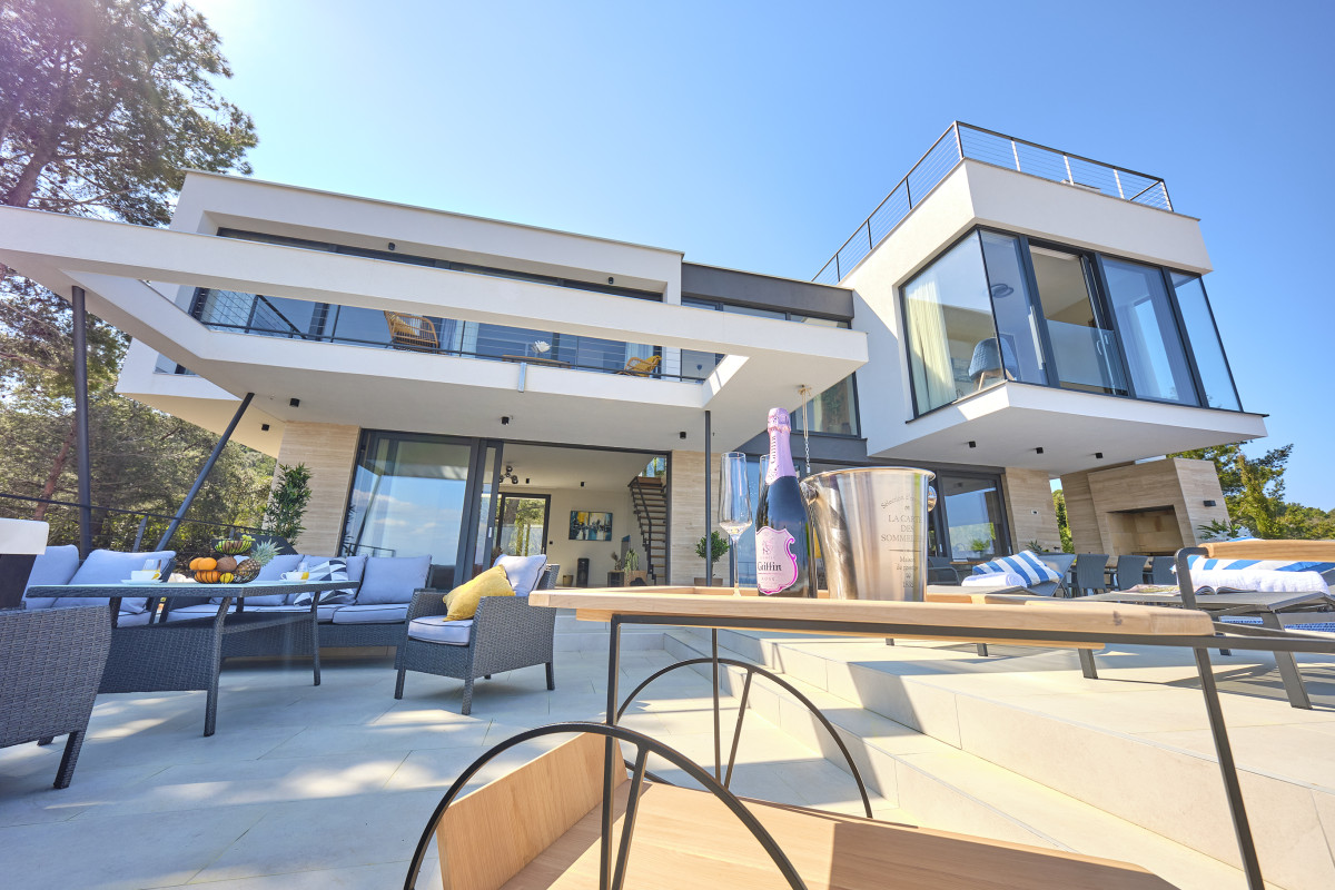 Villa Sunlight