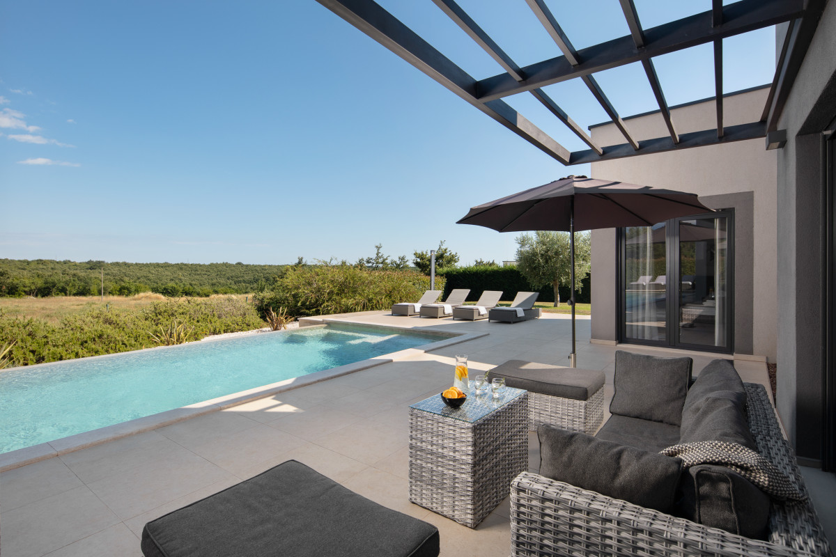 Villa Infinity