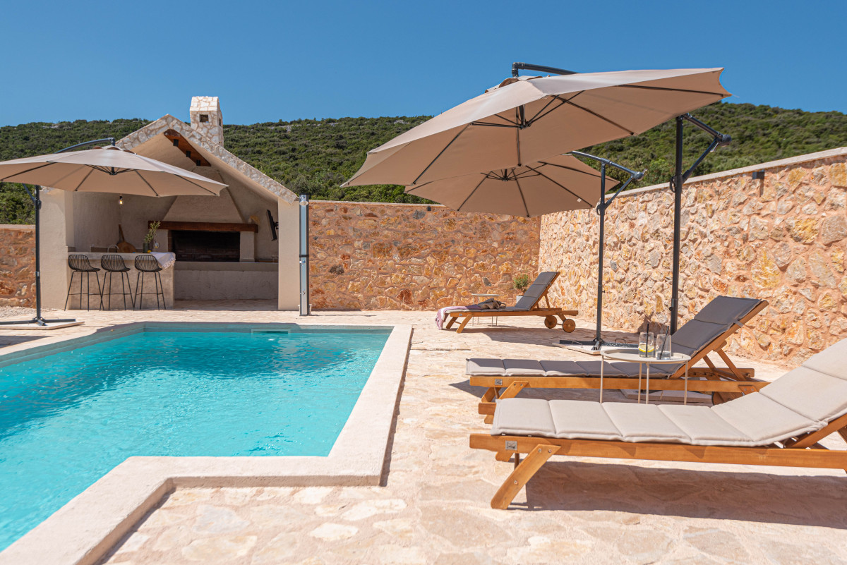 Villa Lapidea